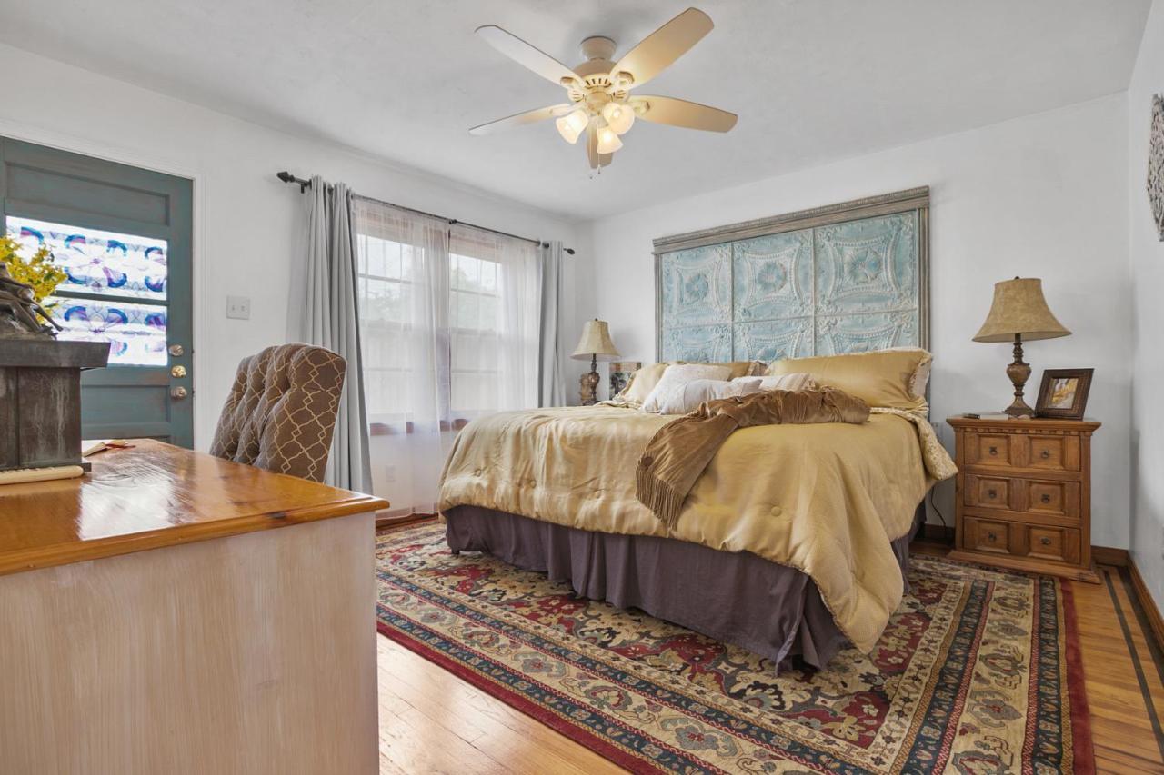 Luxury Oasis- 1 Bedroom Romantic Getaways Lubbock Eksteriør bilde