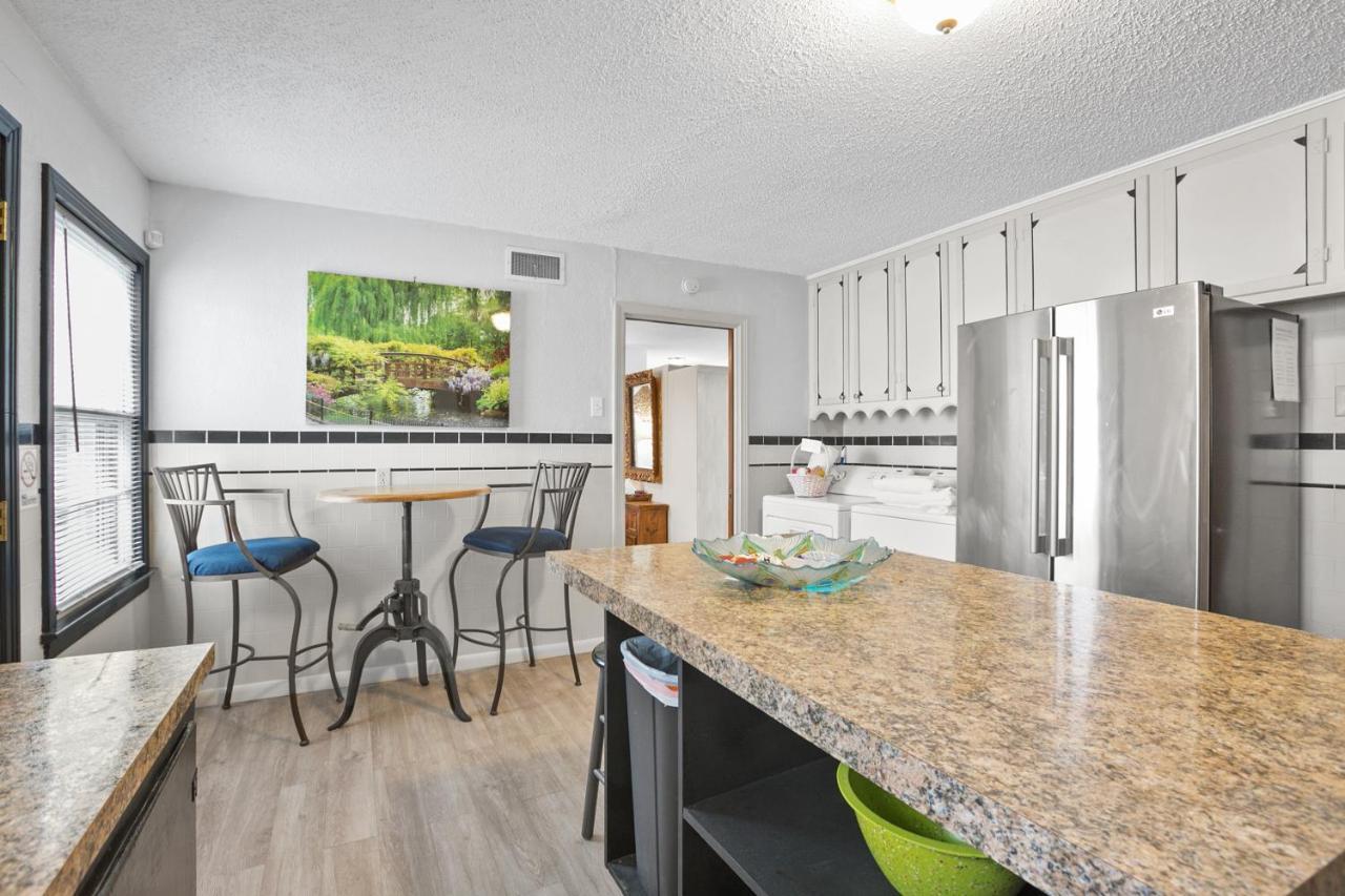 Luxury Oasis- 1 Bedroom Romantic Getaways Lubbock Eksteriør bilde