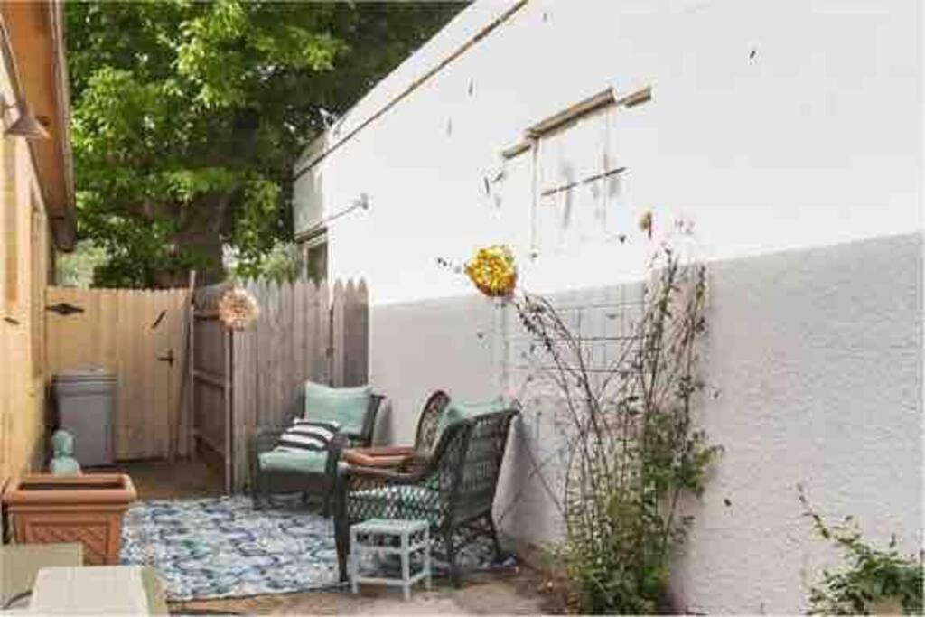 Luxury Oasis- 1 Bedroom Romantic Getaways Lubbock Eksteriør bilde